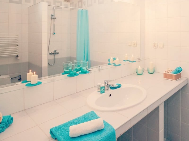 12/06/2017-4 Bathroom Decor Ideas You Might Not Have Considered