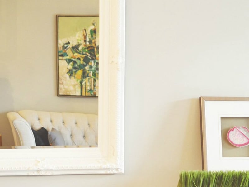27/06/2017-4 Ways to Make a Small Room Look Bigger