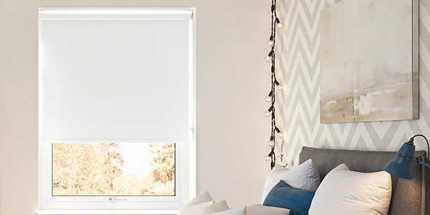 Florenza (Blackout), Fresh White - Twist&Fit Roller Blind